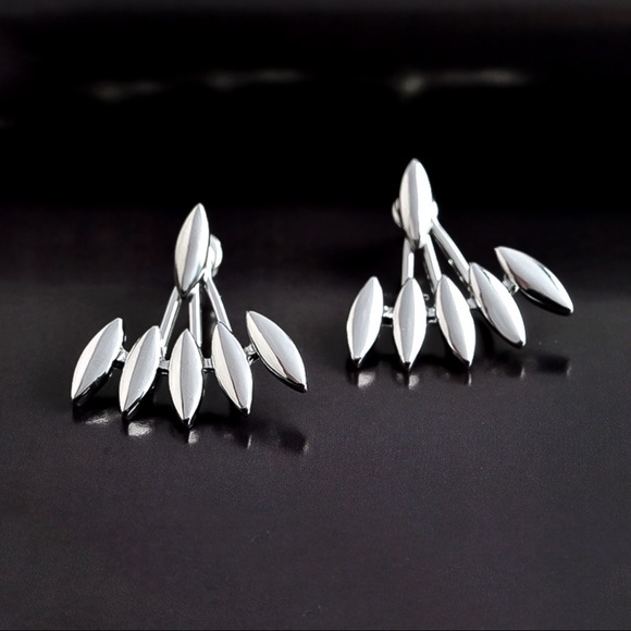 Silver Oblong Studs w/Matching Earring Jackets - Picture 3 of 6